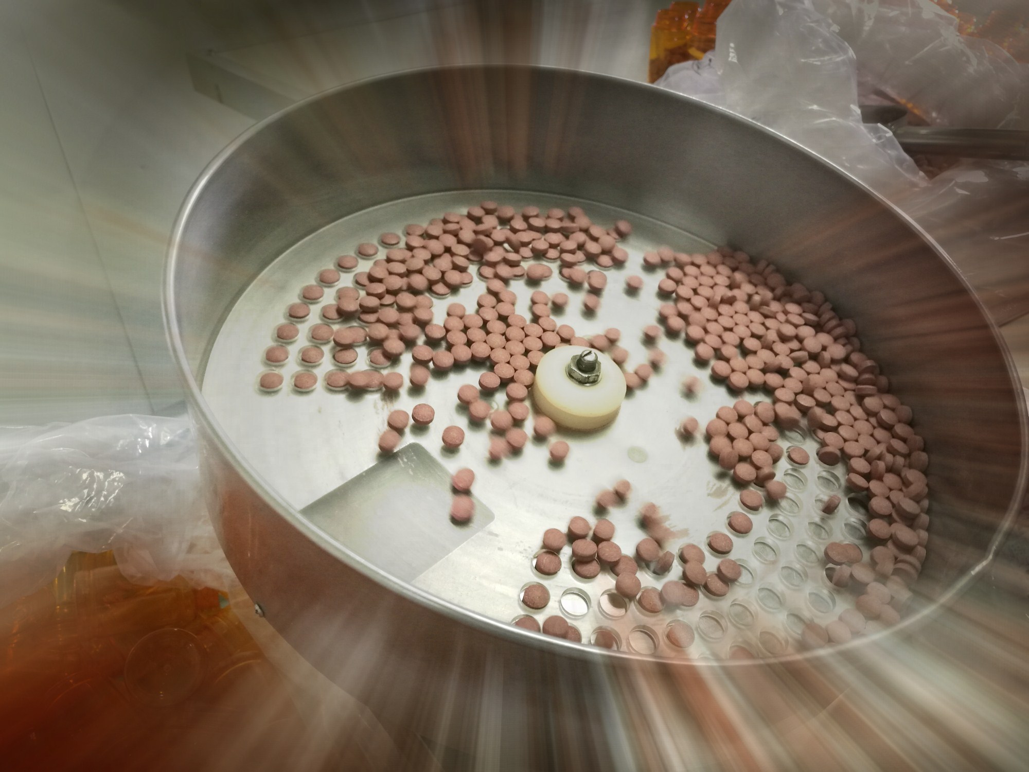 纳豆红曲压片糖具有溶解血栓、降低血粘度、改善血液循环，软化和增加血管弹性的作用，德州健之源是纳豆红曲的专业山东生产厂家