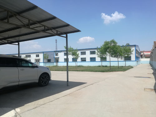 德州健之源地处鲁西北平原，毗邻黄河故道森林公园，生产条件环境优越，拥有现代化的厂房，标准化的生产车间，公司拥有三证：SC食品生产许可证、GMP证、食品出口生产企业证书，生产过程中采用ISO22000管理体系进行科学管理，并拥有近十年的生产加工经验，产品口感、汤色、功效等各项指标均能达到客户满意，生产采用全自动带线带牌袋泡茶包装机生产线，有全套的粉碎和超微粉碎、分筛、烘干、灭菌、制粒、制袋等设备，科学的生产工艺和严格规范的灭菌杀毒技术。