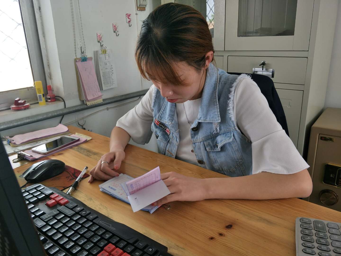 劳动光荣劳动美    健之源恭祝大家劳动节快乐！